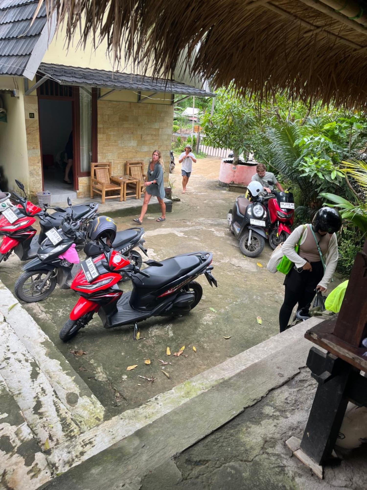 Roy Homestay Kuta Kuta  Exterior foto